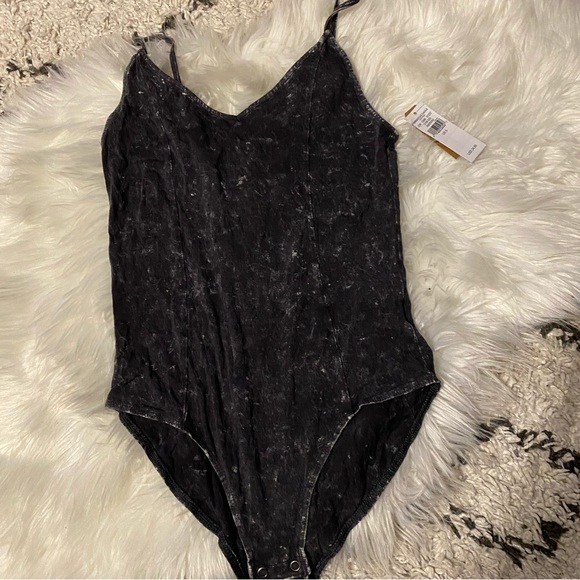 AEO Acid Wash Bodysuit - Picture 2 of 8